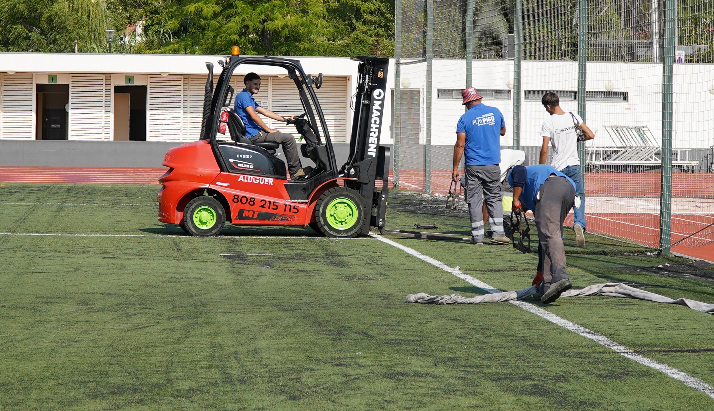 Relvado do Estádio Municipal de Tomar já está a ser substituído